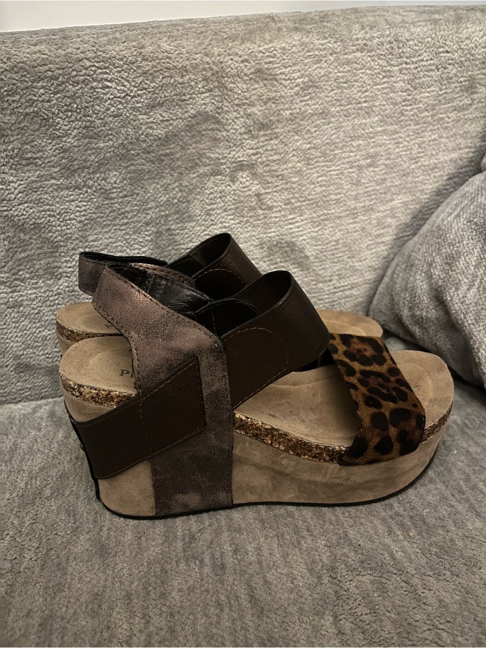 Pierre Dumas 7 Leopard Print Platform Wedge Sandals - Picture 5 of 8